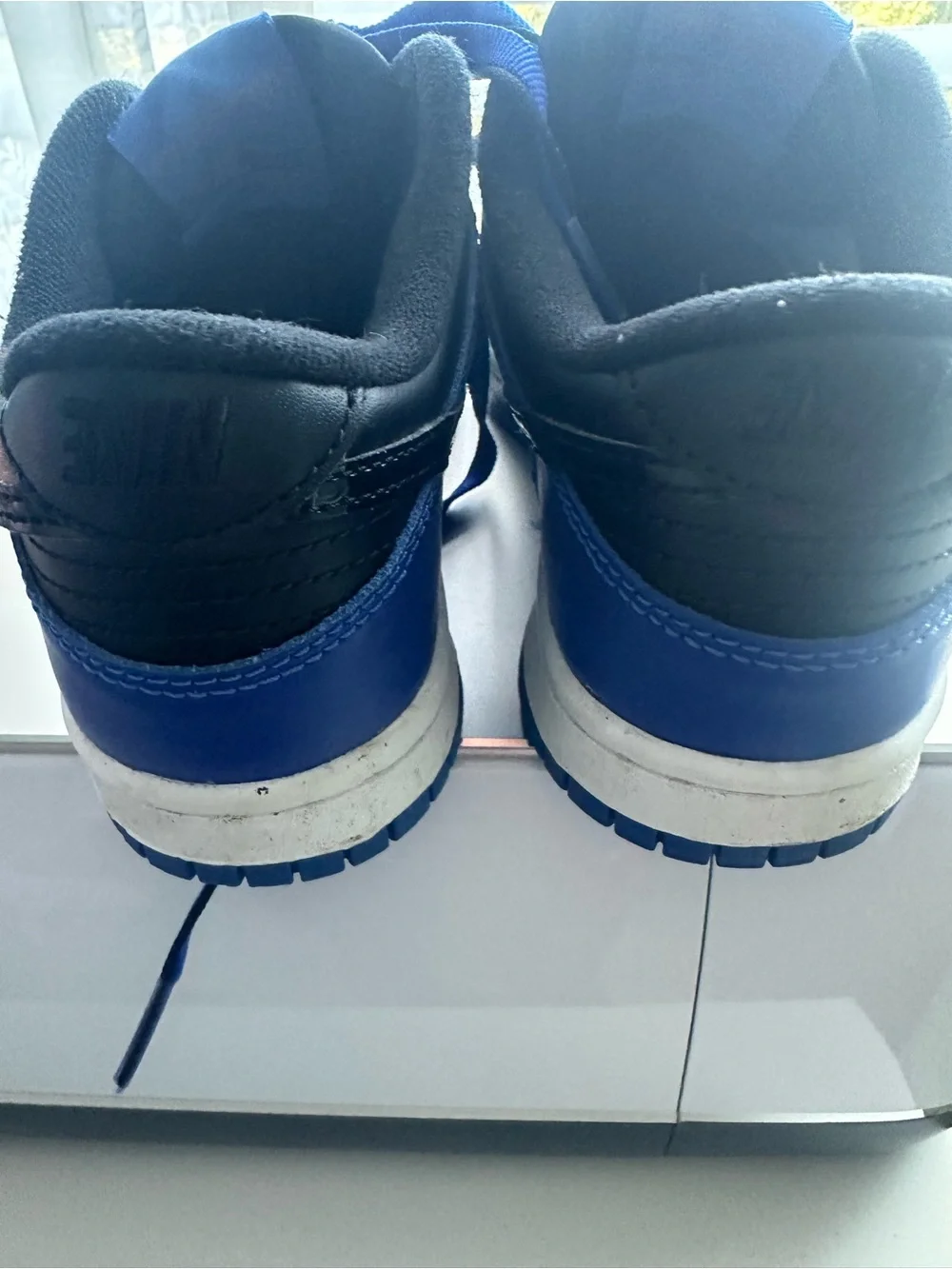 Nike Kids Youth 3.5 Low-Top Sneakers in Blue, White and Black